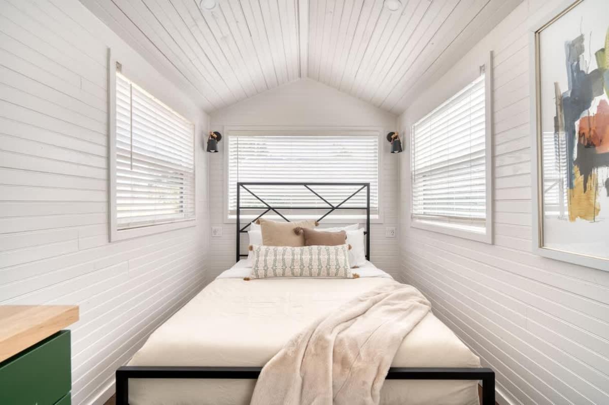 Stay Portland - Noir-Emerald Modern Tinylux In Portland Luaran gambar